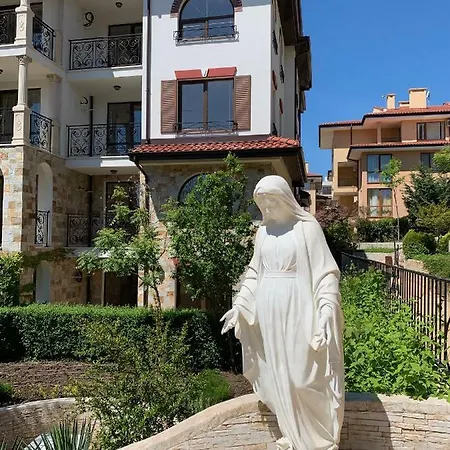 Luxury Artur Апартамент